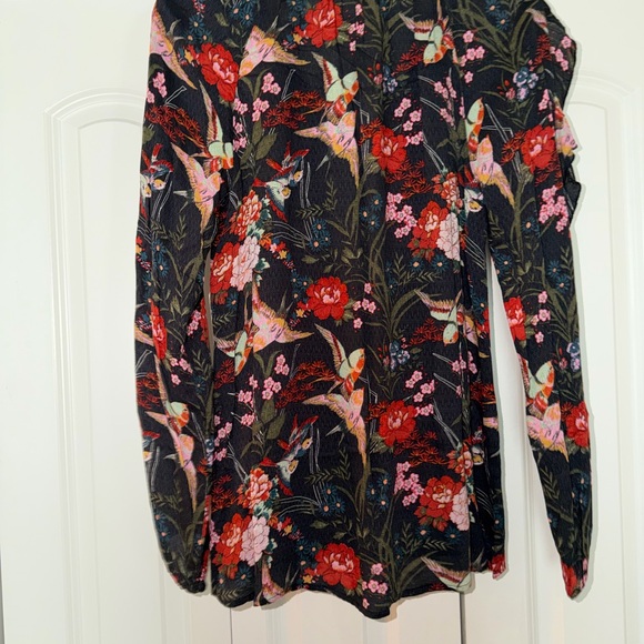 Jessica Simpson Black Floral & Bird Ruffle V-Neck Blouse - Picture 4 of 4